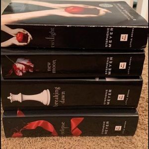 ❌❌SOLD ON FACEBOOK❌❌Twilight Book Set